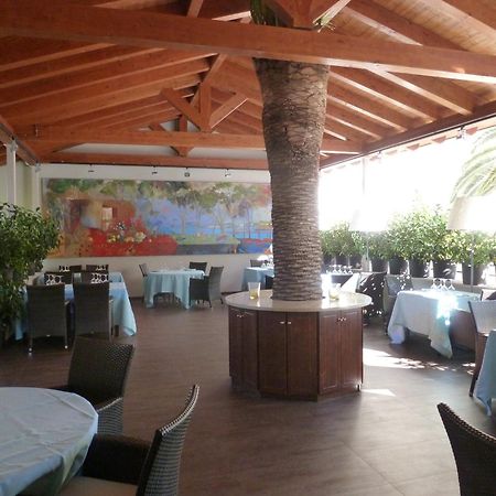 Hostal Miryam L' Escala Luaran gambar