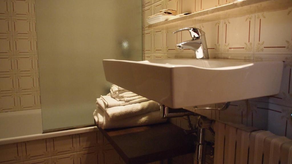 Hostal Miryam L' Escala Bilik gambar