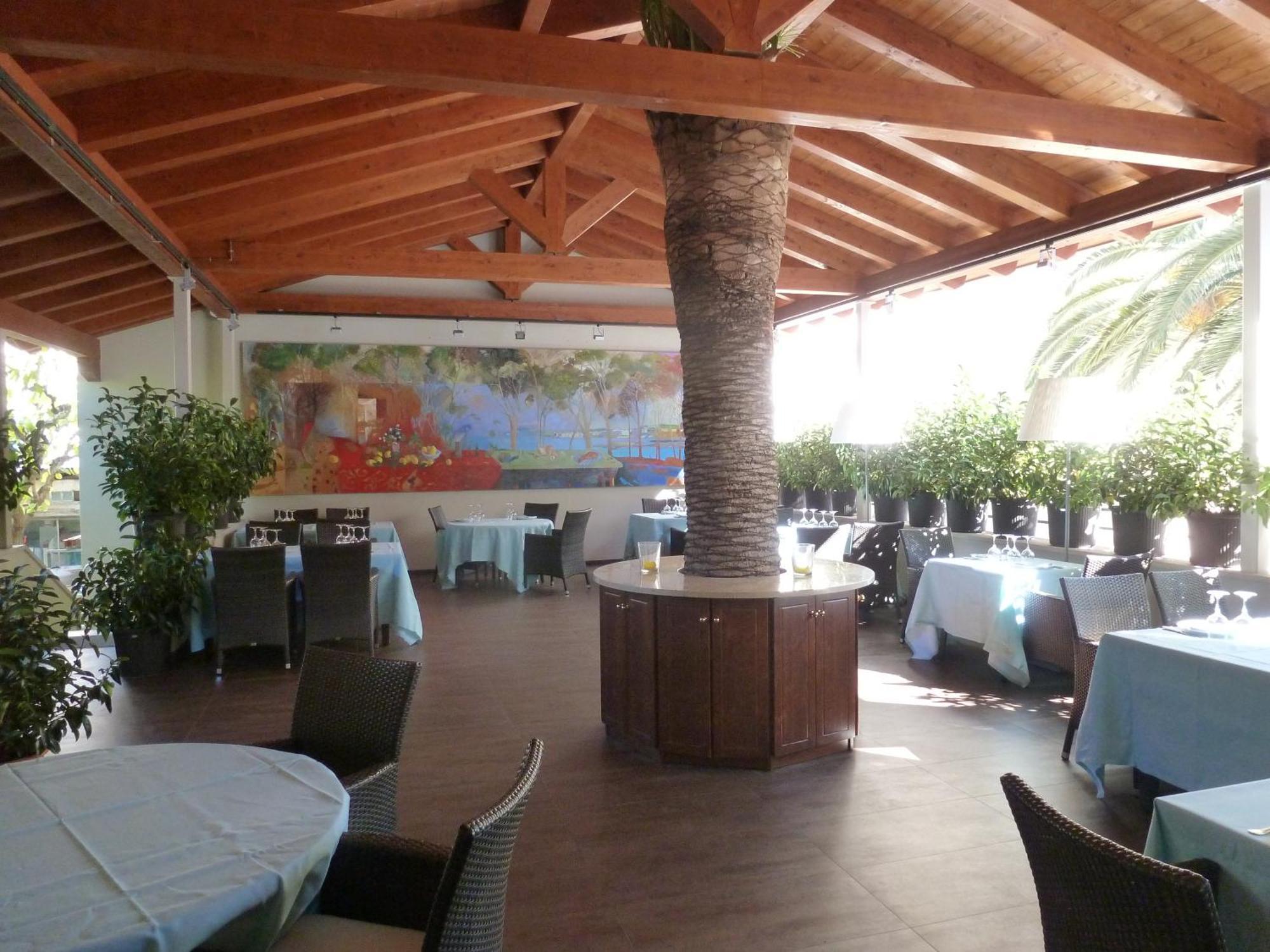 Hostal Miryam L' Escala Luaran gambar